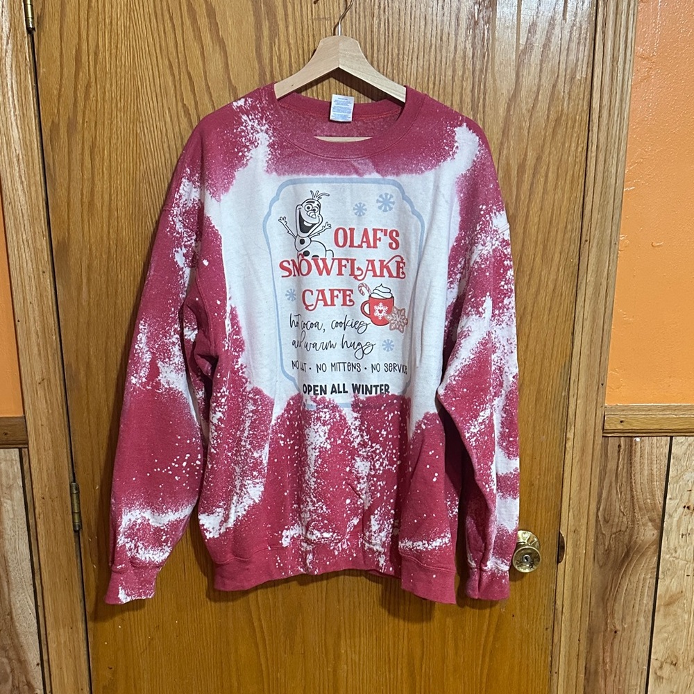 Disney Olaf's‎ Snowflake Cafe Red and White Crewneck Sweatshirt s XXL
